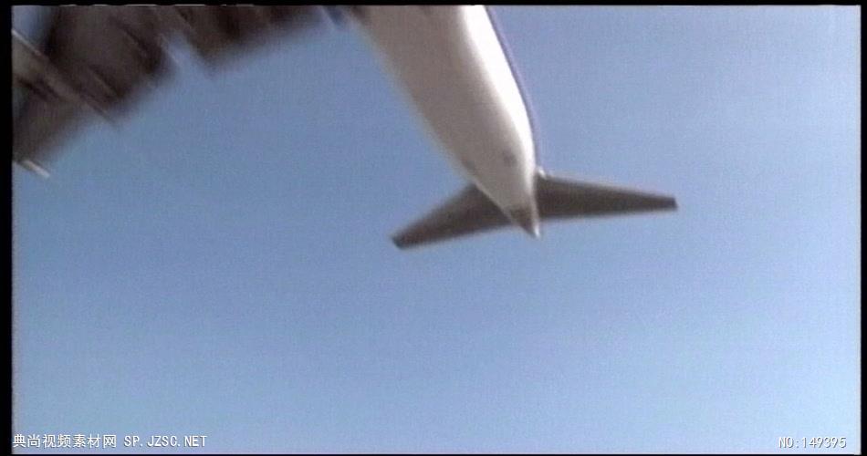 0294-飞机飞过交通 车流