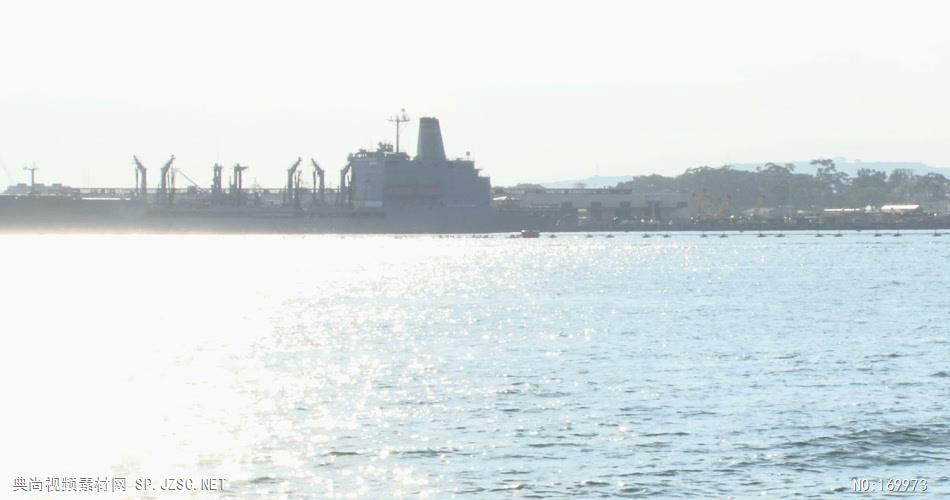 -帆船航海波浪款Y6876帆船游过海面 led视频素材库