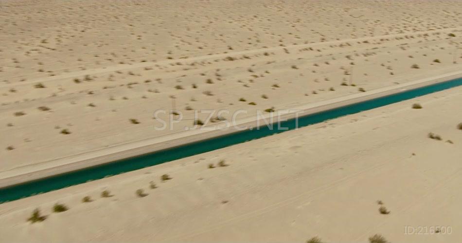航拍干旱沙漠水利灌溉农田农业种植视频素材