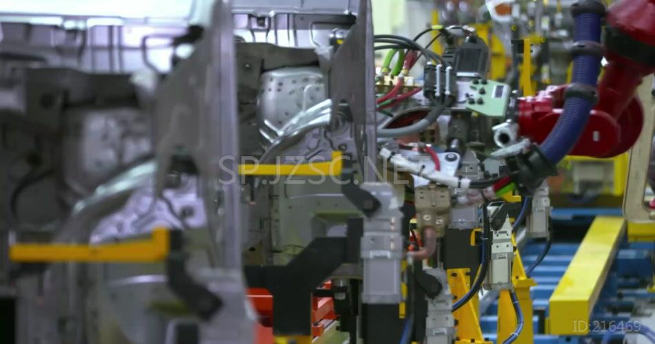 实拍高科技汽车制造自动生产工业化视频素材
