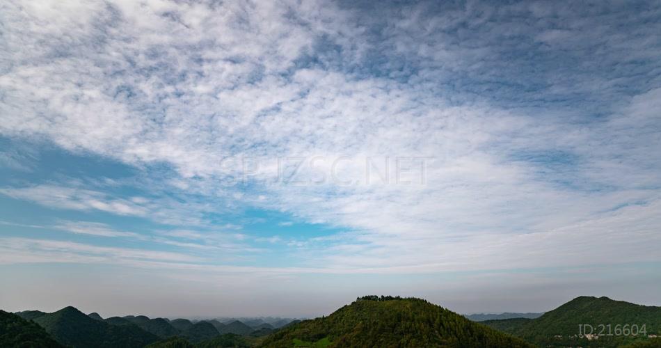 实拍清晨高山俯瞰多云多雾缭绕流云视频素材
