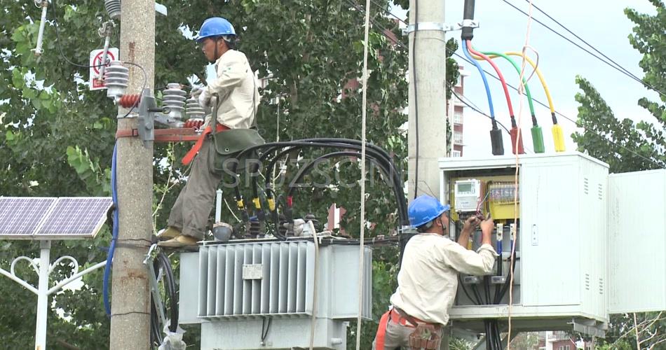 电力抢修电力维修电力系统电力工人