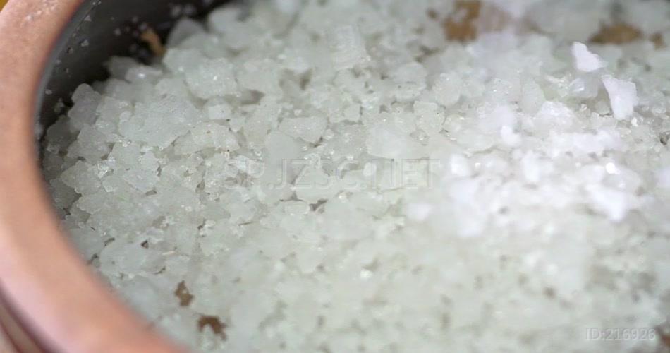 特写小吃咸菜萝卜干晾晒制作广告视频素材