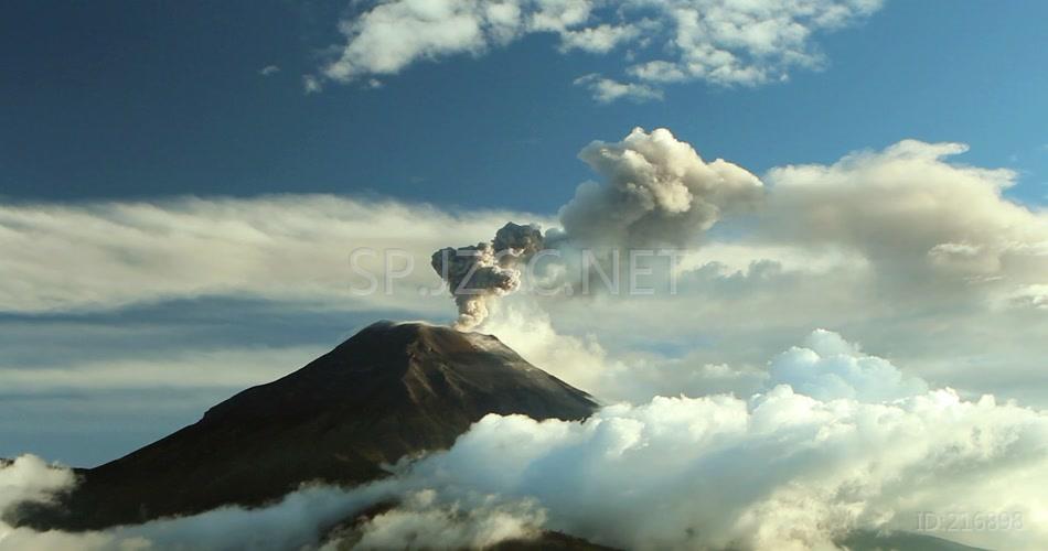 火山喷发天空云层大自然美景视频素材
