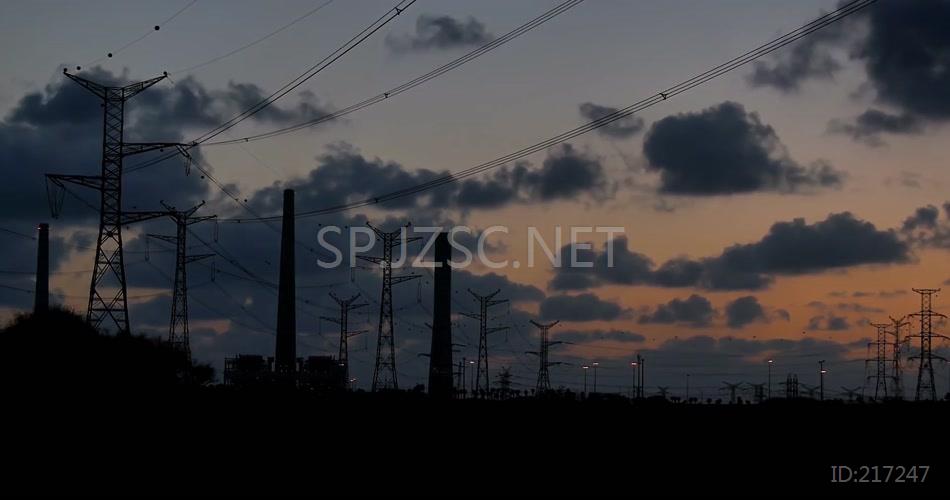 黄昏夕阳电力铁塔电网电力设备延时拍摄