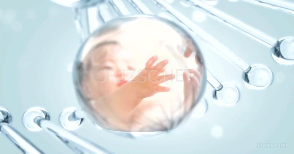 不同儿童幼儿跑步学习微笑亲子活动踢球场景
