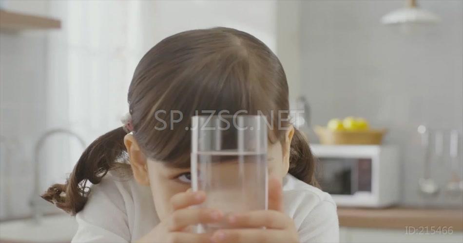 家庭纯净用水健康生活宣传片高清实拍素材