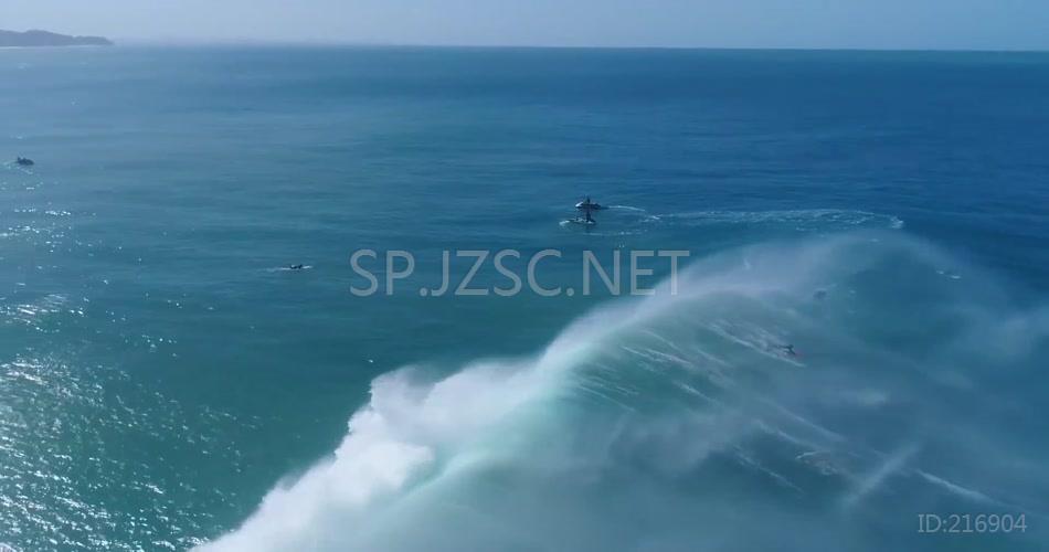 震撼波涛汹涌大海里冲浪极限运动视频素材